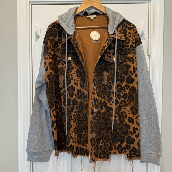 Oddi Leopard Hooded Denim Jacket Women’s XL Animal Print Distressed Boho Shacket - Picture 2 of 10